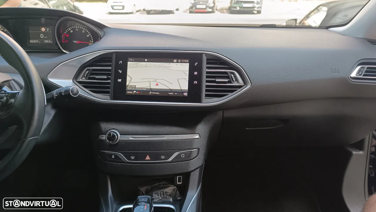 Peugeot 308 1.2 PureTech Allure EAT8 - 24