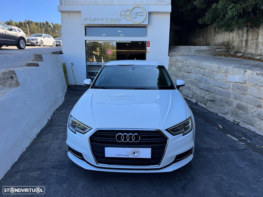 Audi A3 1.6 TDI Design - 1
