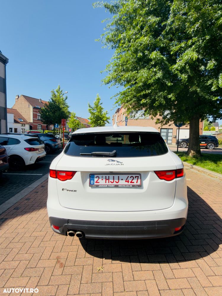 Jaguar F-Pace 20d AWD Pure - 9