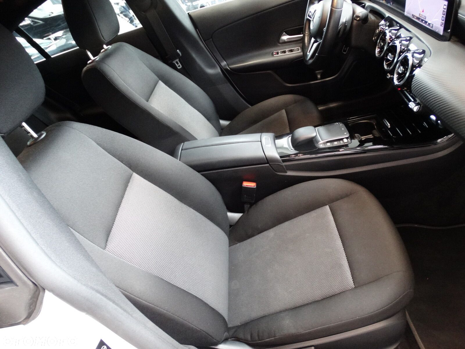 Mercedes-Benz CLA - 39