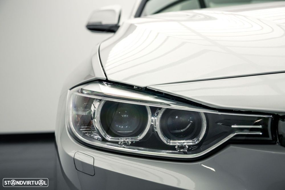 BMW 318 d Pack M - 17