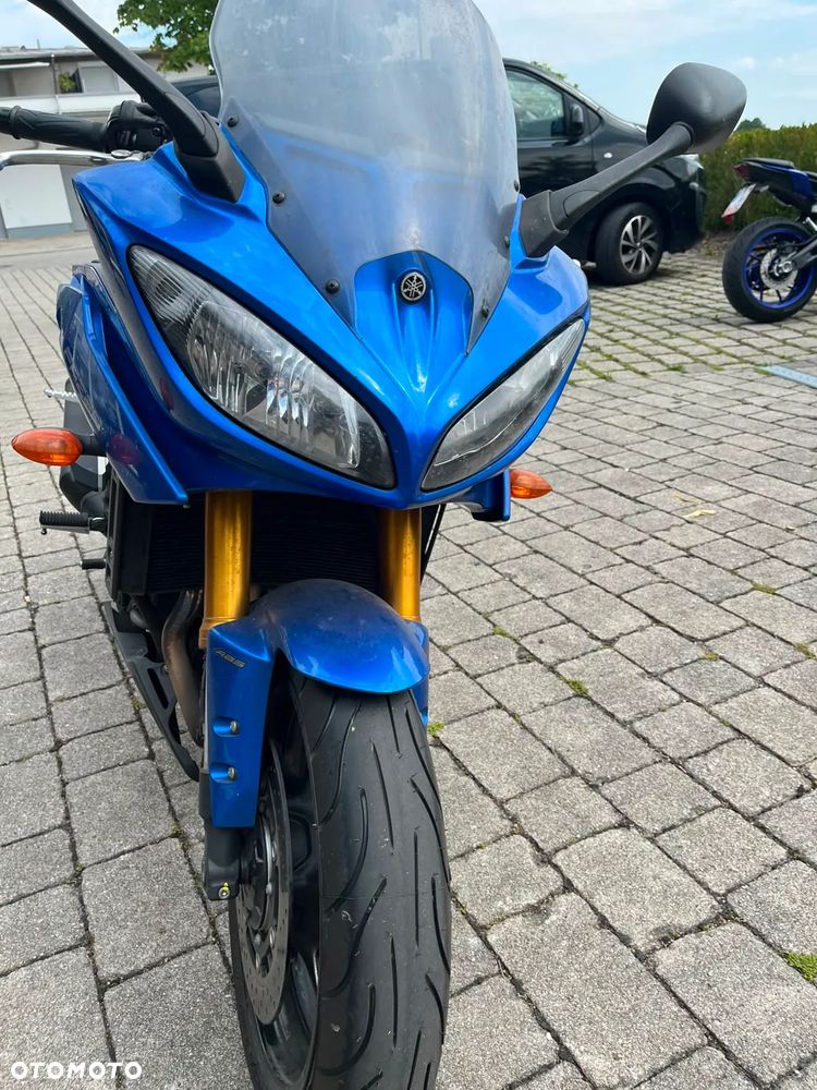 Yamaha FZ8 - 1