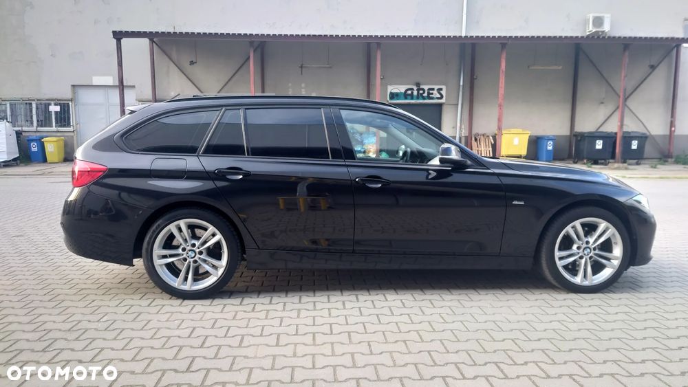 BMW Seria 3 330d Sport Line - 4