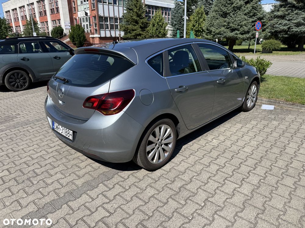 Opel Astra 1.6 - 11