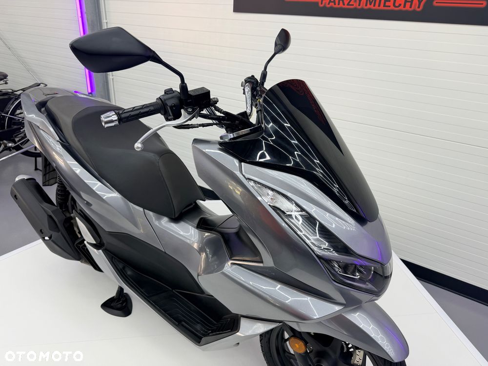 Honda PCX - 9