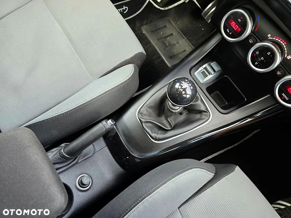 Alfa Romeo Giulietta 1.6 JTDM 16V Impression - 32