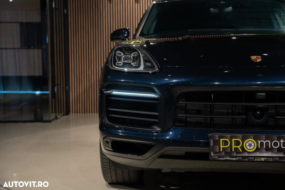 Porsche Cayenne - 5