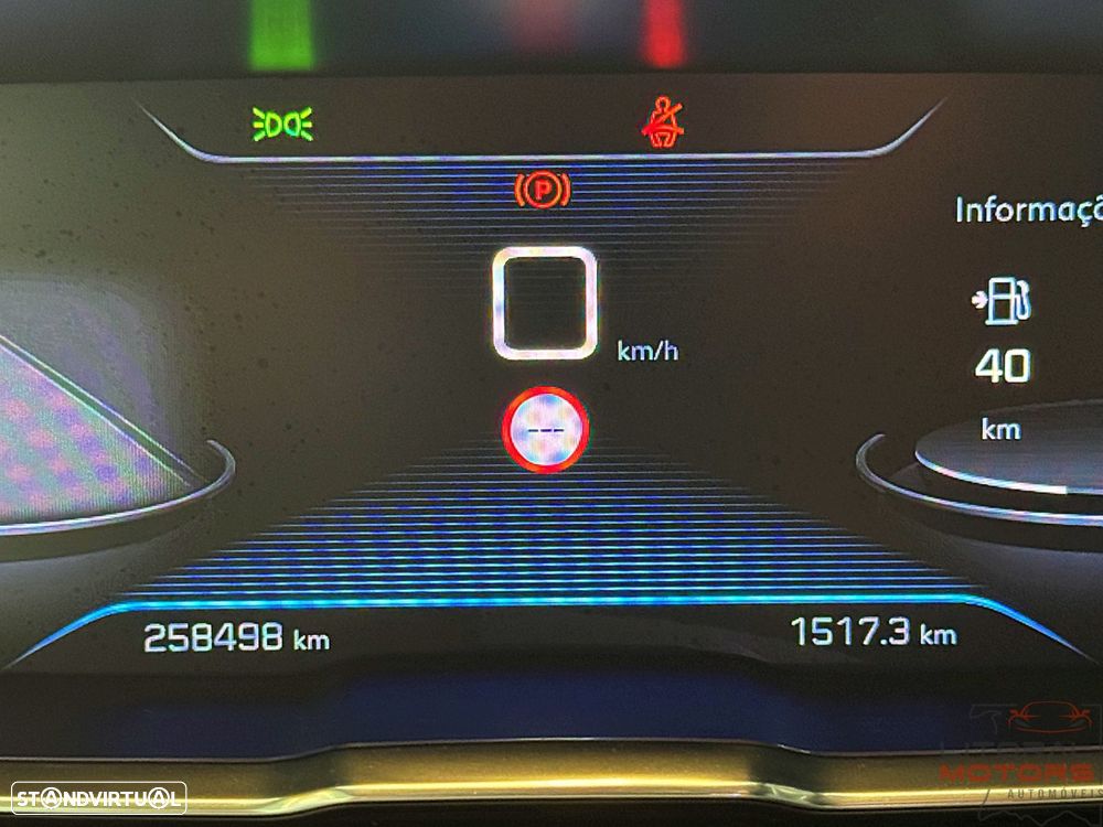 Peugeot 5008 1.5 BlueHDi Allure - 26