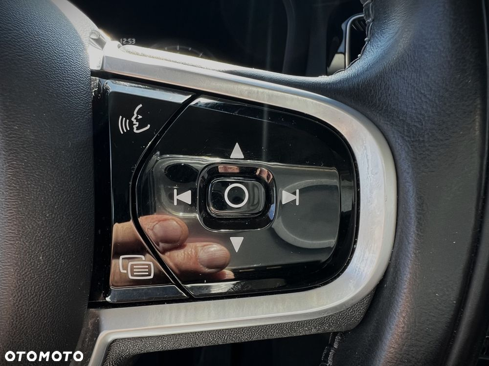 Volvo V60 T4 Momentum Pro - 30