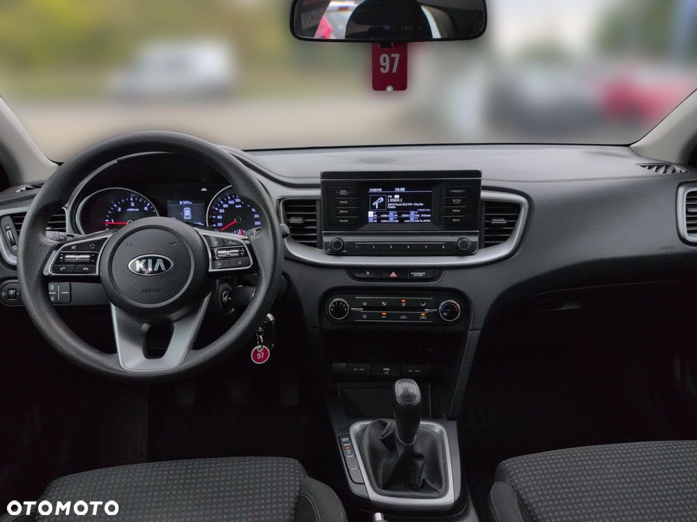 Kia Ceed 1.6 CRDi SCR M - 11