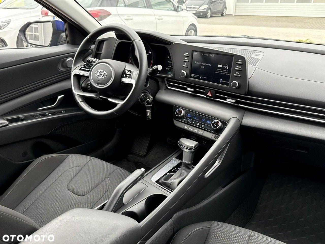 Hyundai Elantra 1.6 Modern CVT - 16