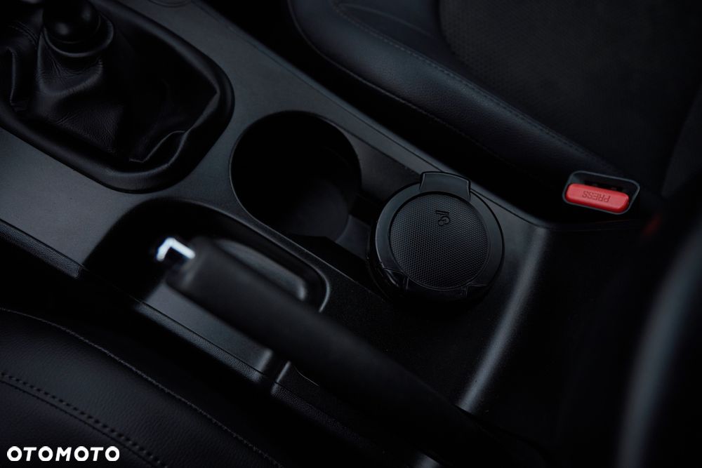 Hyundai ix35 1.6 2WD Fifa World Cup Edition - 19