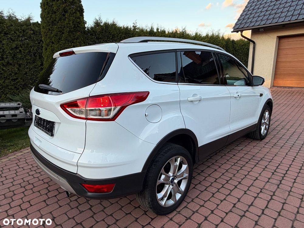 Ford Kuga 2.0 TDCi 2x4 Titanium - 5