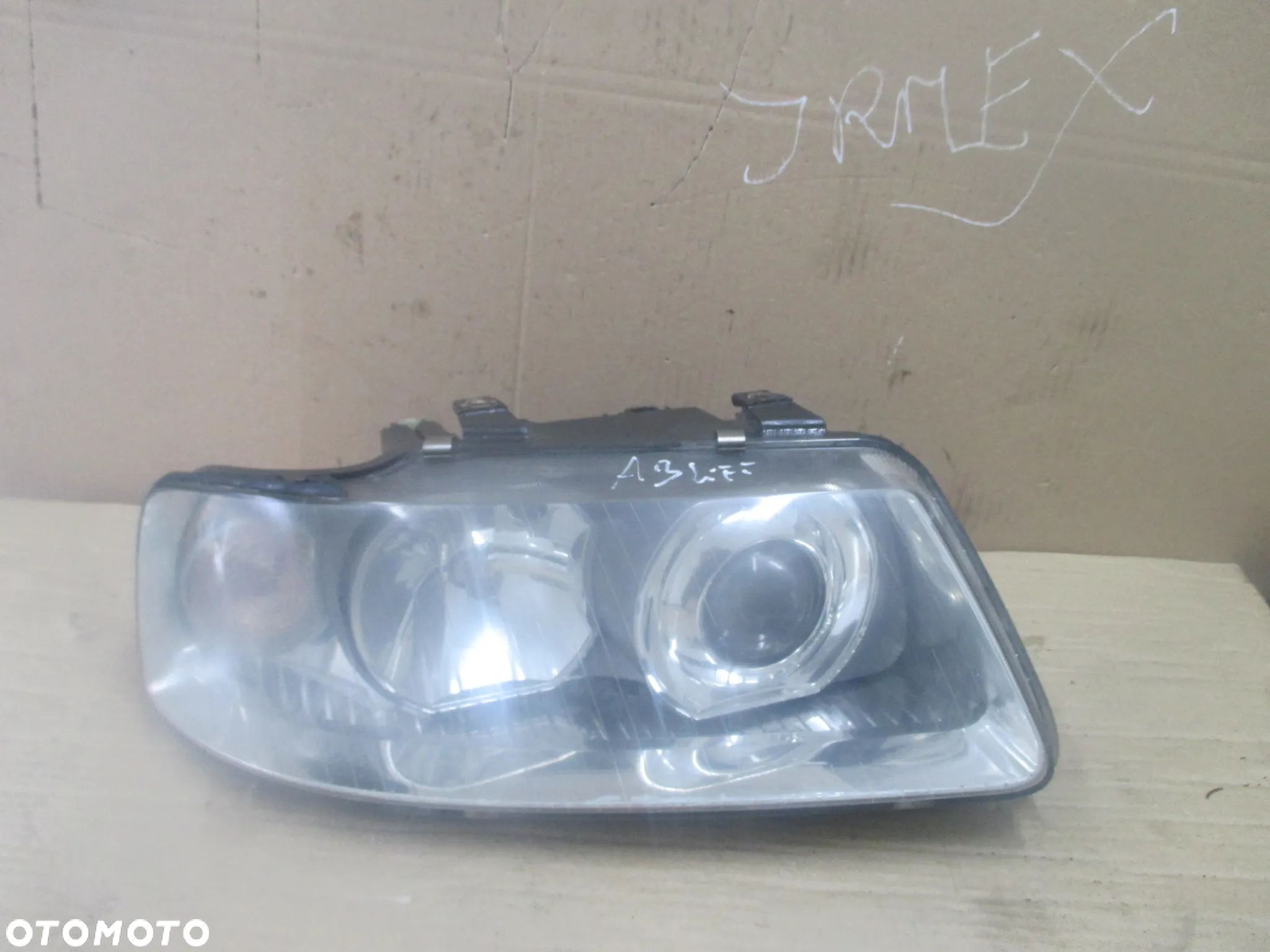lampa prawa Audi A3 8L Hella Europa orginał - 1