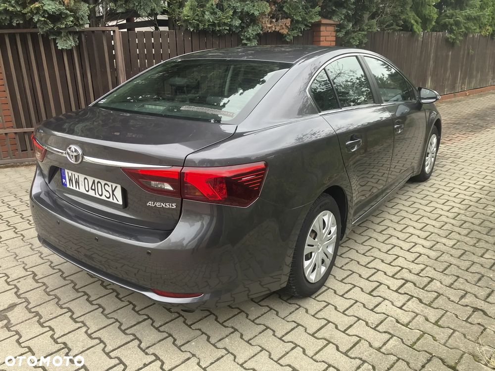 Toyota Avensis - 18