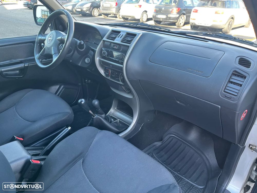 Nissan Terrano II Van - 15
