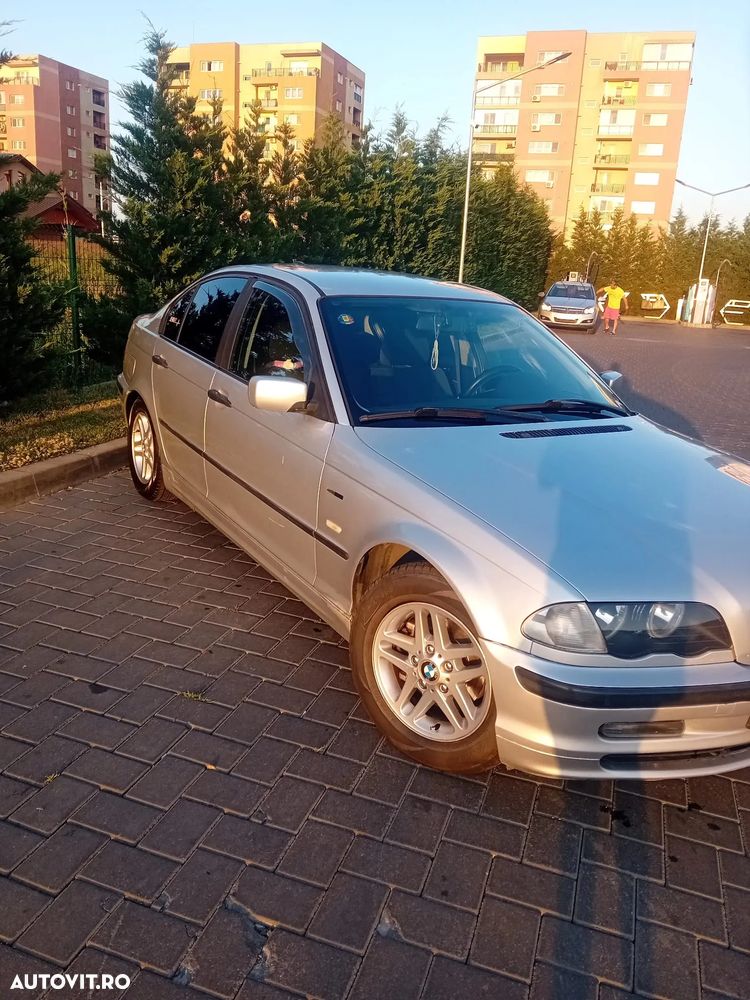 BMW Seria 3 316i - 4