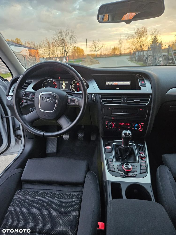 Audi A4 Avant 2.0 TDI DPF Ambition - 15