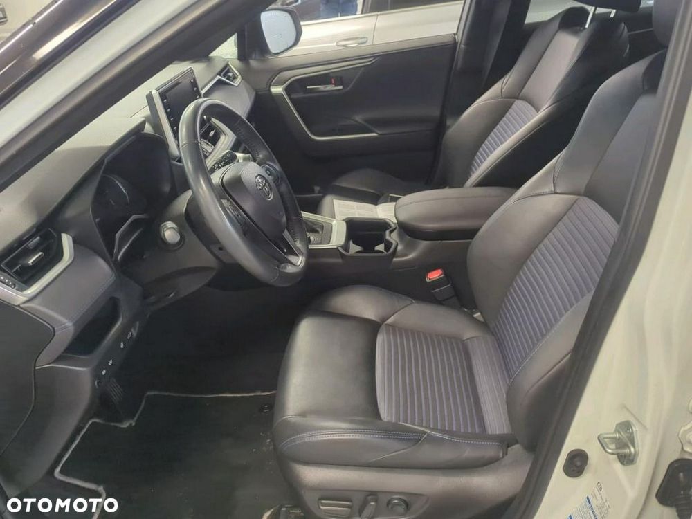 Toyota RAV4 - 7