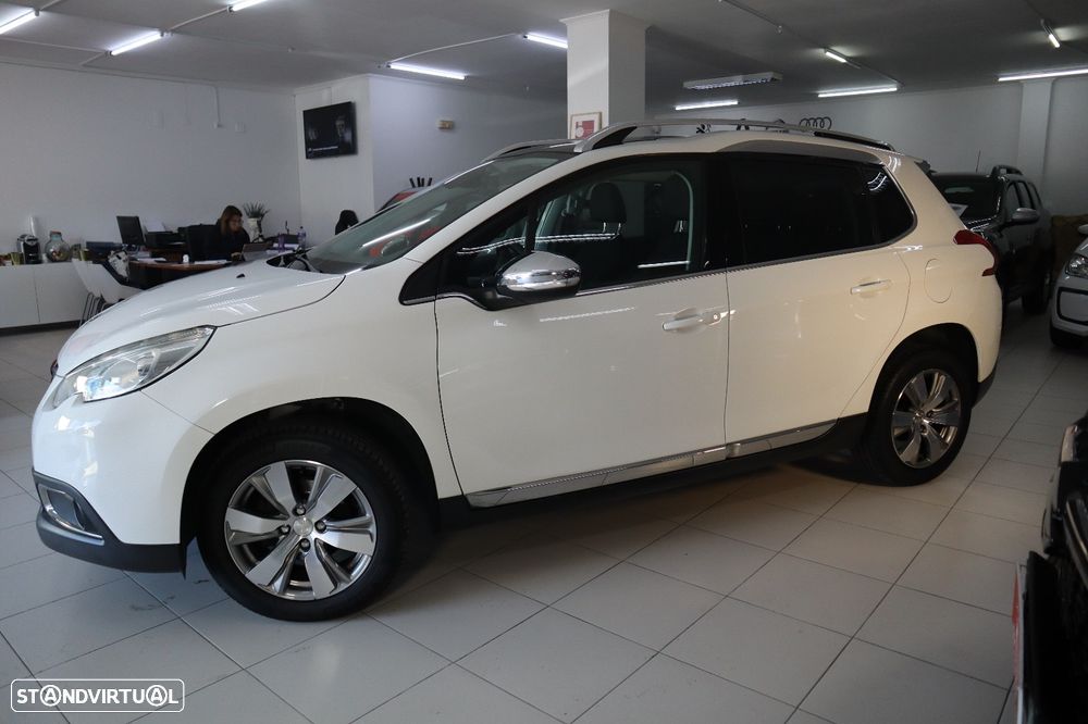 Peugeot 2008 1.6 e-HDi Allure 2-Tronic - 2