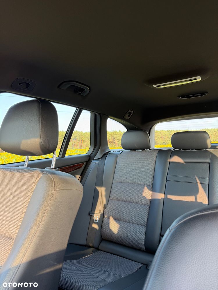 Mercedes-Benz Klasa C 180 BlueEFFICIENCY 7G-TRONIC Elegance - 13