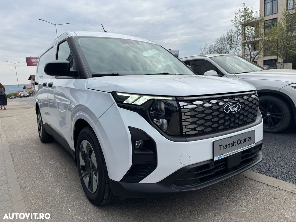 Ford TRANSIT COURIER EV - 7