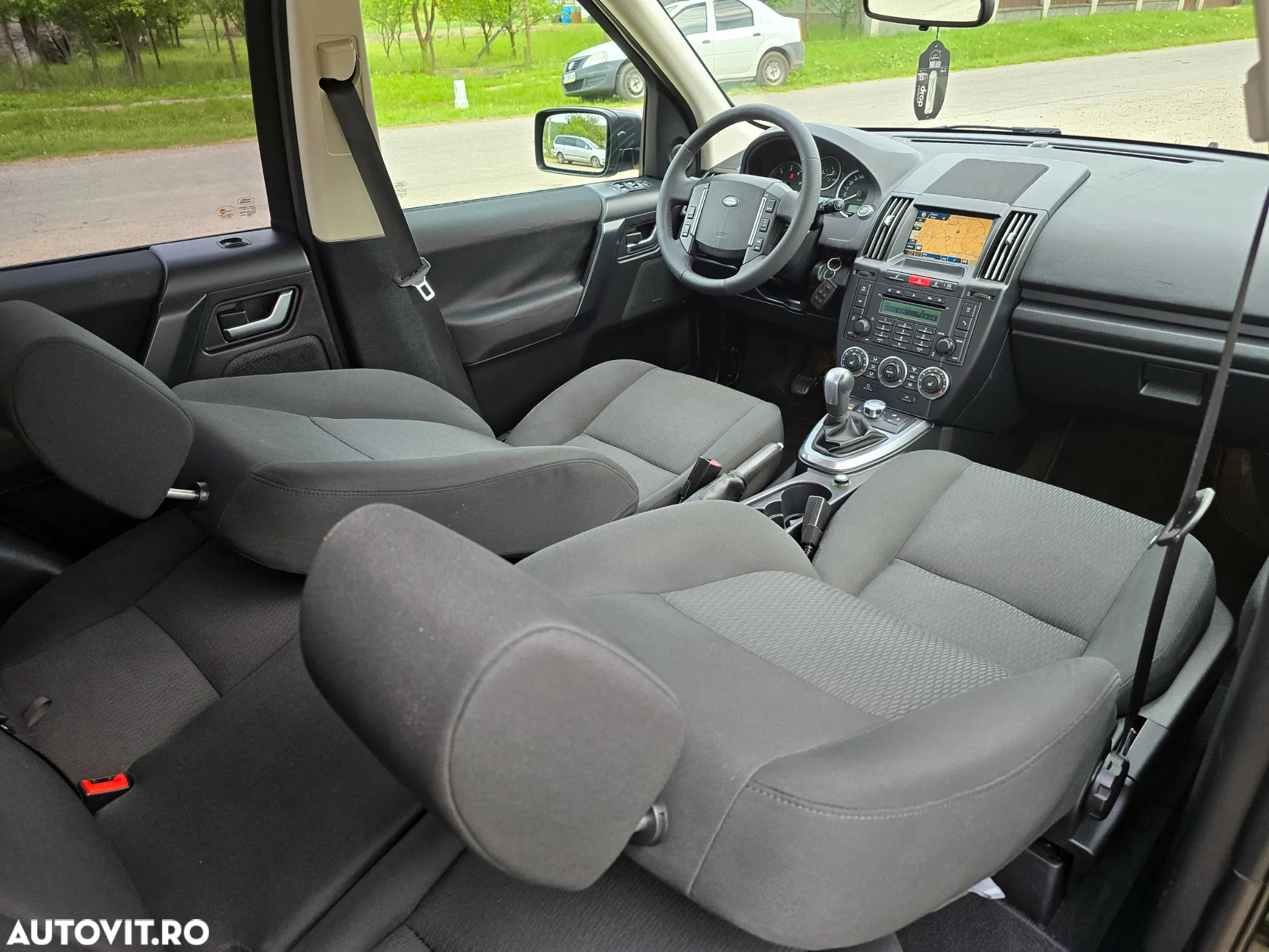 Land Rover Freelander 2 2.2 TD4 S - 8