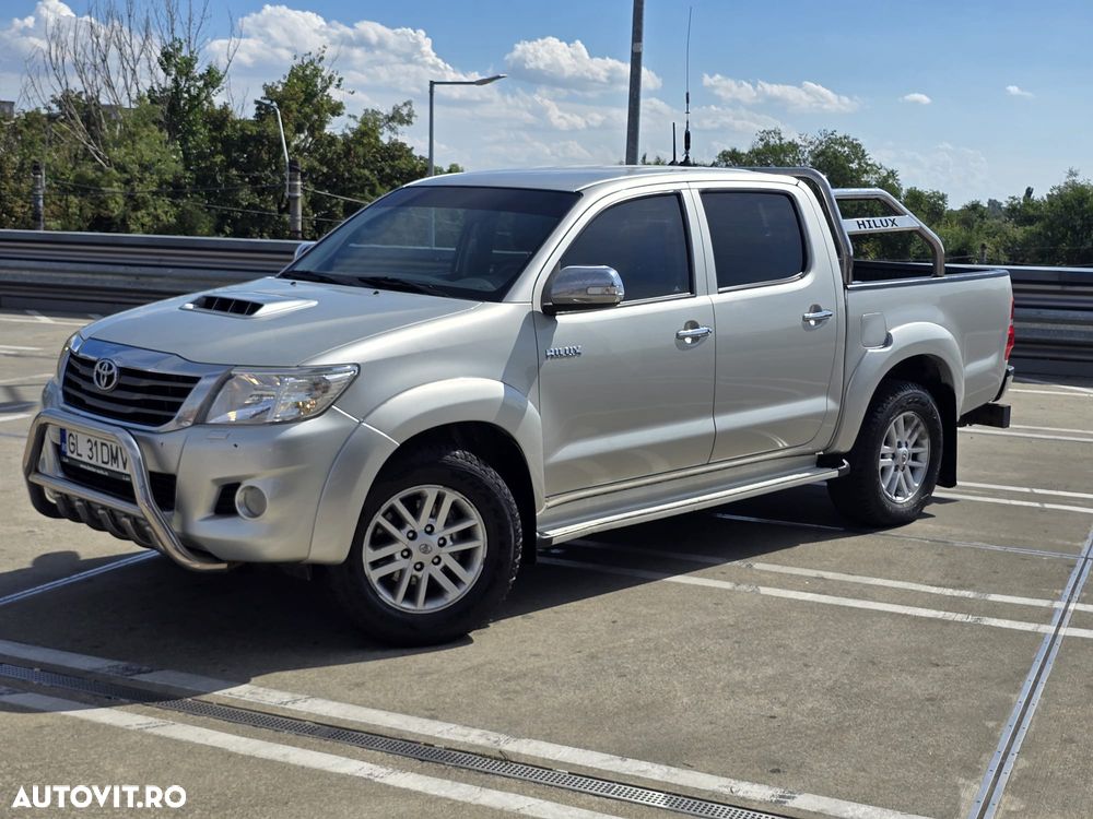 Toyota Hilux - 4