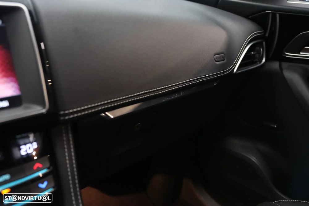 Jaguar F-Pace 25d AWD Aut. R-Sport - 17