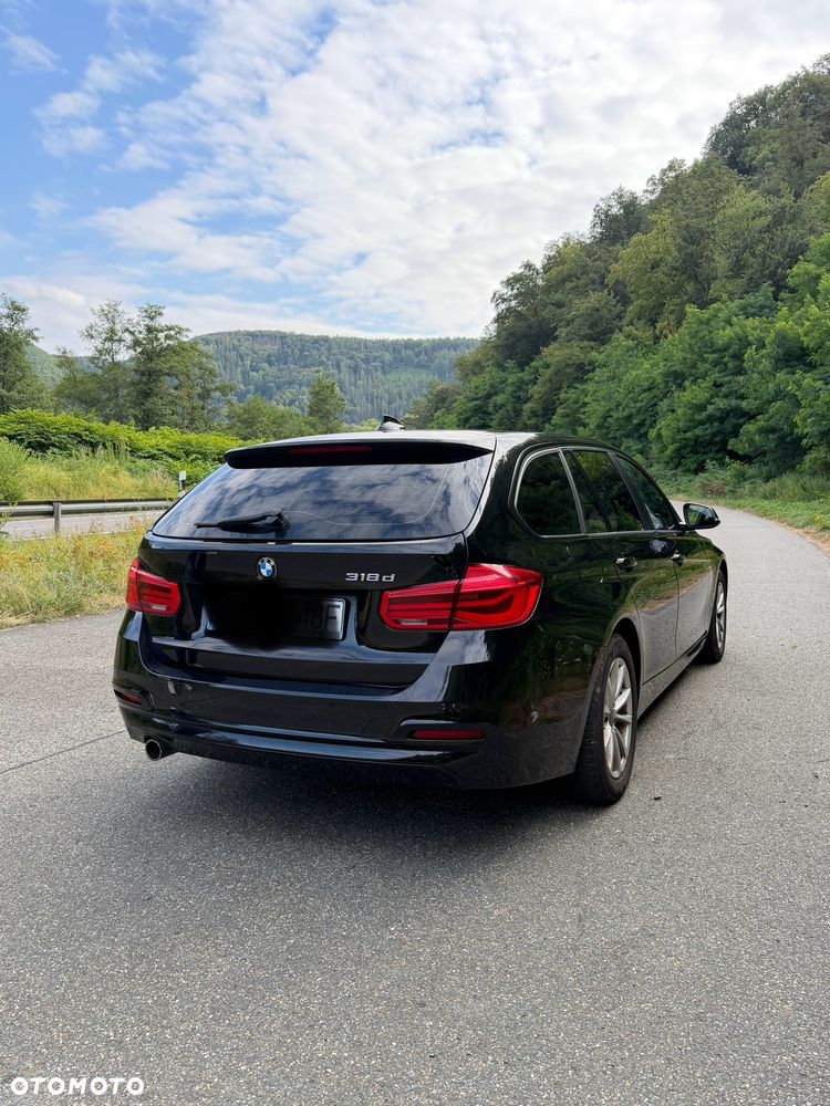 BMW Seria 3 318d - 4