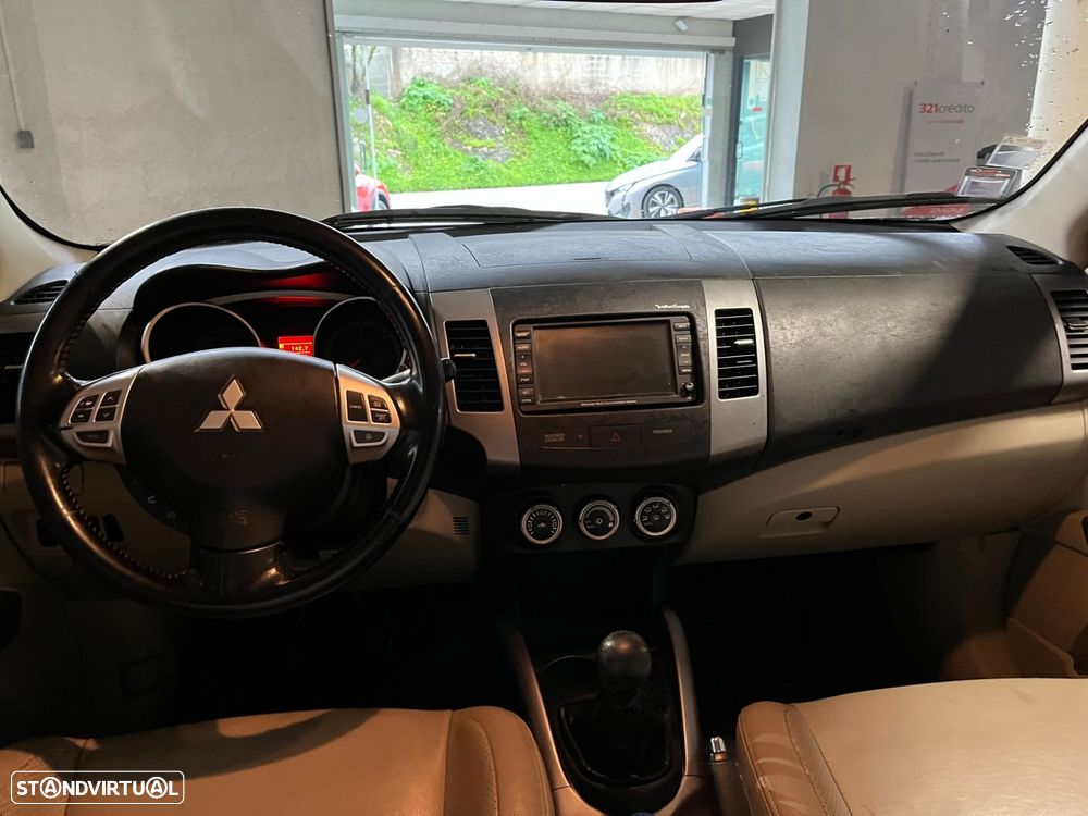 Mitsubishi Outlander 2.0 DI-D Instyle2 4WD - 10