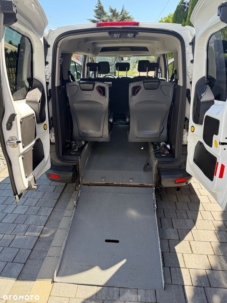 Ford Transit Connect - 11