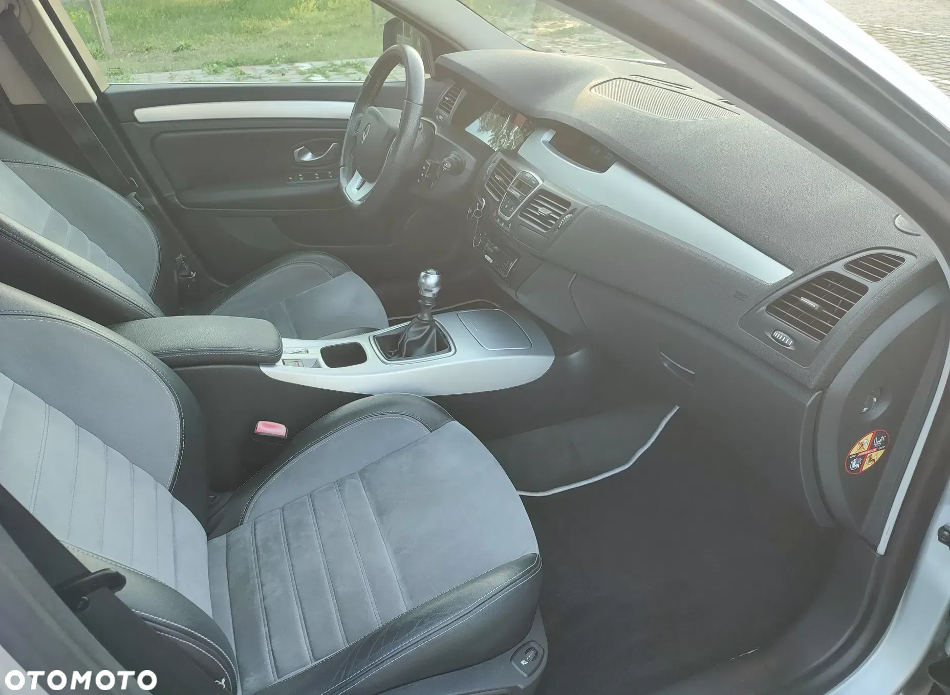 Renault Laguna Grandtour dCi 180 FAP GT - 23