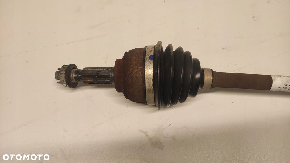 PÓŁOŚ LEWA DACIA SANDERO II STEPWAY 0.9 TCE 391017832R 12-16 - 2