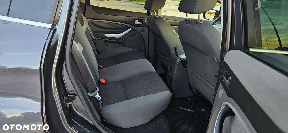 Ford Kuga 2.0 TDCi 2x4 Trend - 9