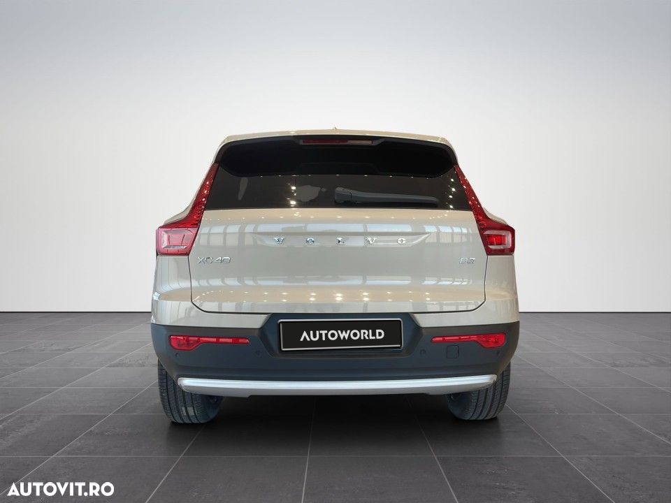Volvo XC 40 B3 AT FWD MHEV Core - 6