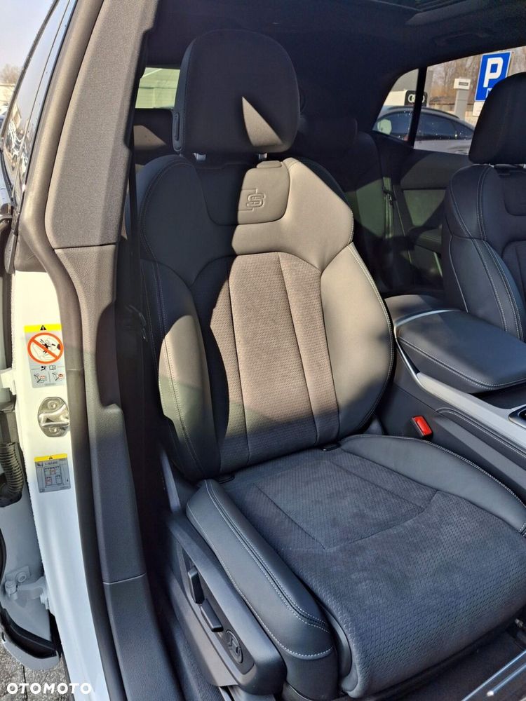 Audi Q8 - 19