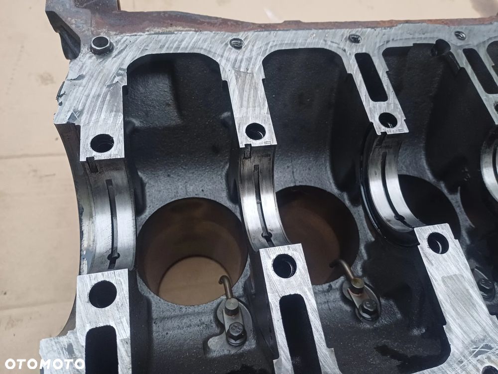 Blok silnika 55229567 A13DTE Astra J Corsa D 1.3 cdti - 18