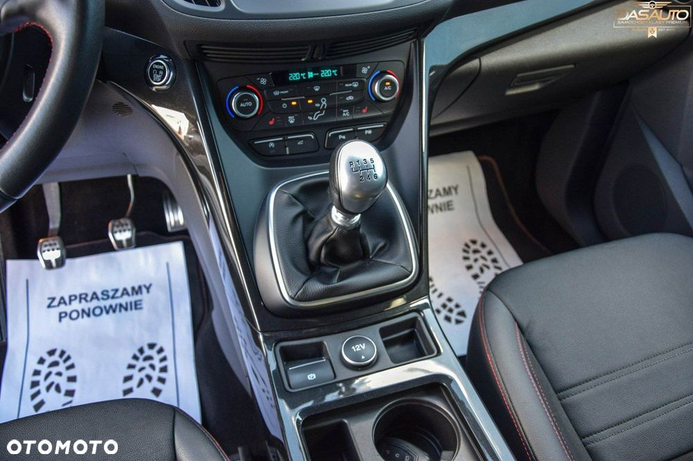 Ford Kuga 1.5 EcoBoost 2x4 ST-Line - 22