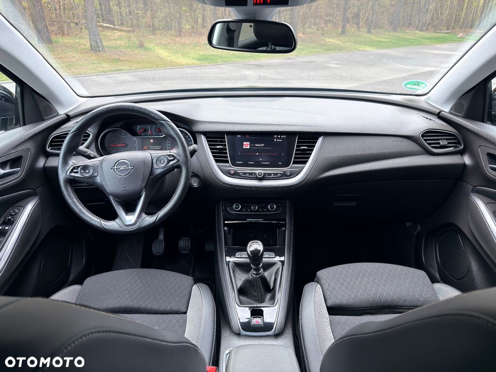 Opel Grandland X 1.2 Start/Stop Business INNOVATION - 32