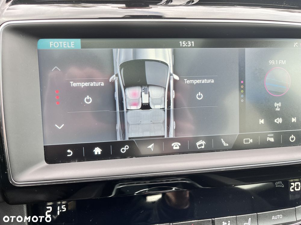 Jaguar F-Pace 25t AWD Portfolio - 16