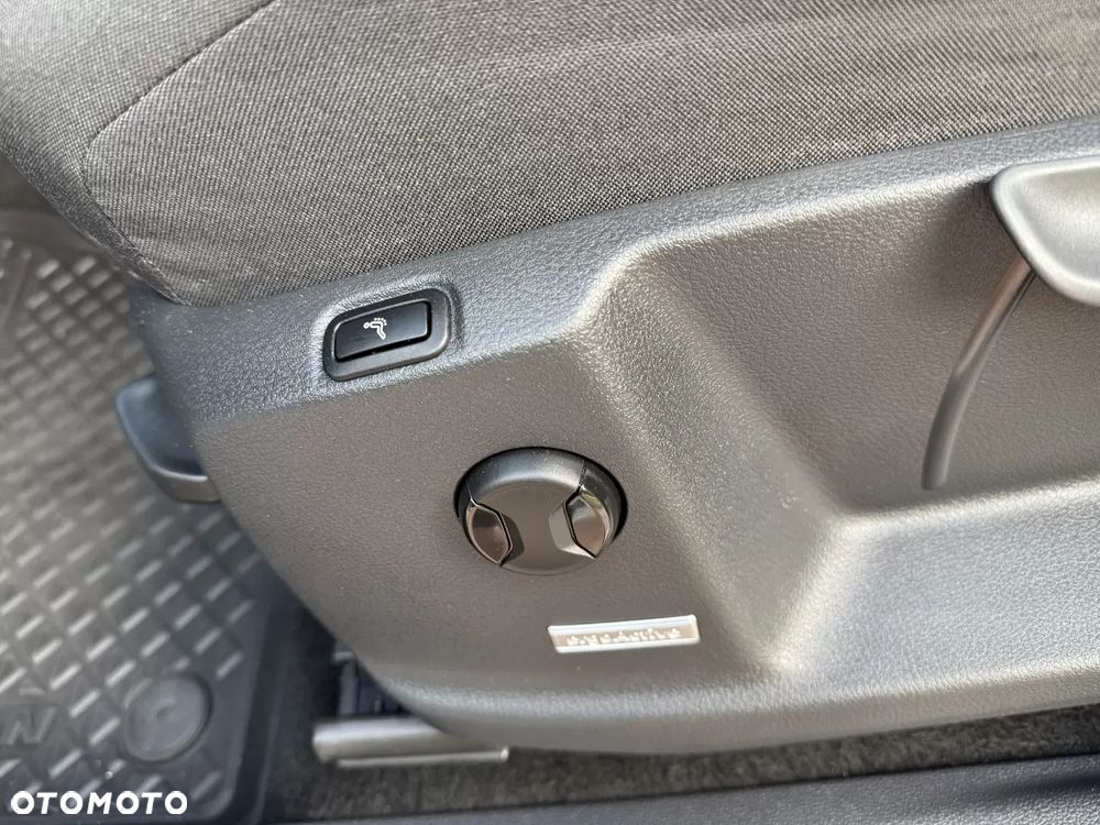 Volkswagen Touran - 16