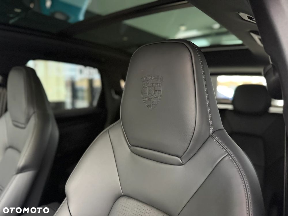 Porsche Cayenne E-Hybrid PHEV Black Edition - 27
