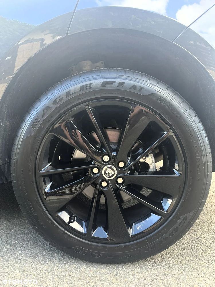Jaguar F-Pace - 5