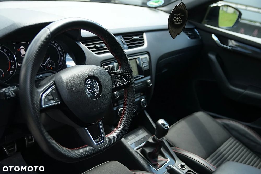 Skoda Octavia 2.0 TDI (Green tec) RS - 23