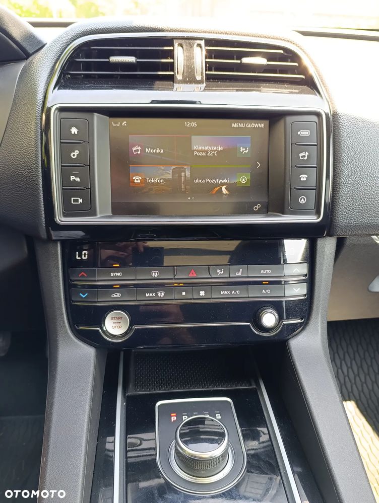 Jaguar F-Pace 2.0 i4P AWD Prestige - 17