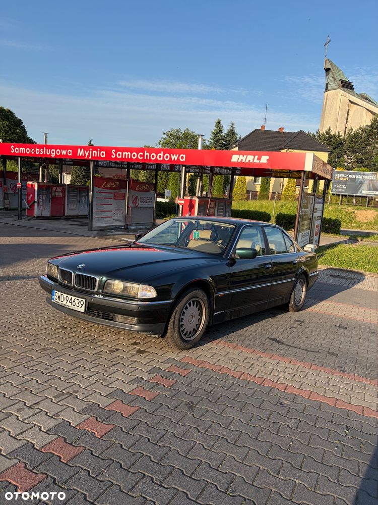 BMW Seria 7 - 1