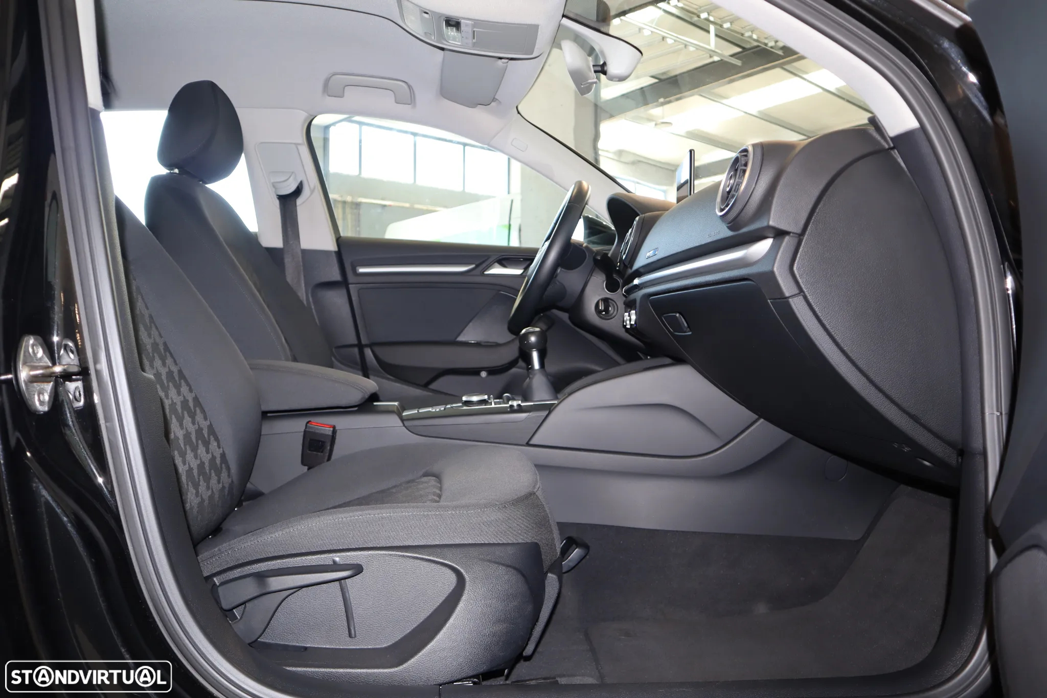 Audi A3 Sportback 1.6 TDI Advance - 11