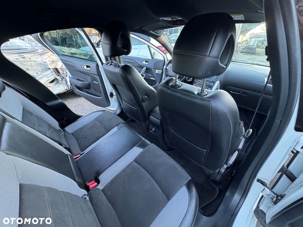 Citroën DS4 BlueHDi 150 S&S SoChic - 12