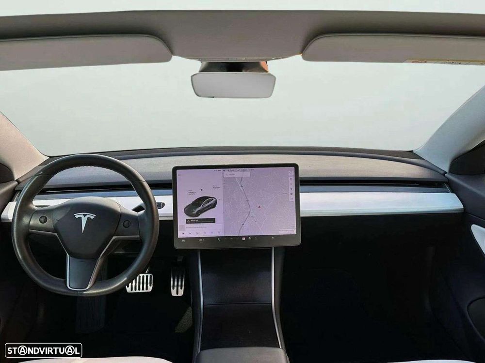 Tesla Model 3 - 12